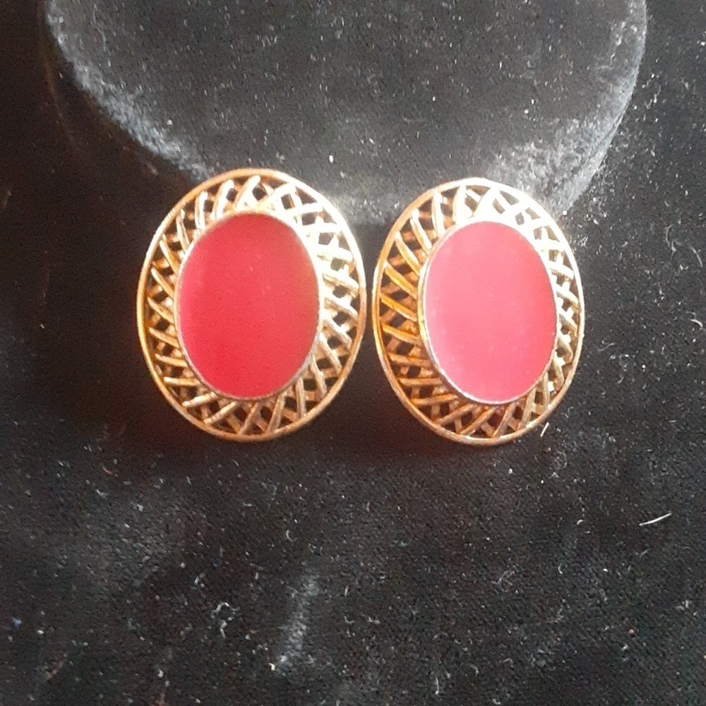 Gold Tone and Pink Oval Stud Earrings with Intricate Design